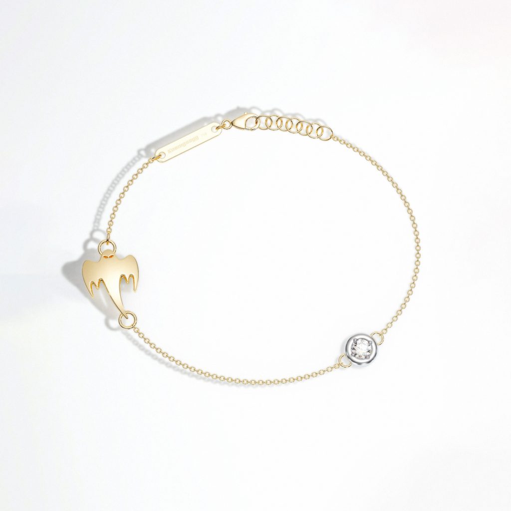 gold ghost chain bracelet with diamond accent