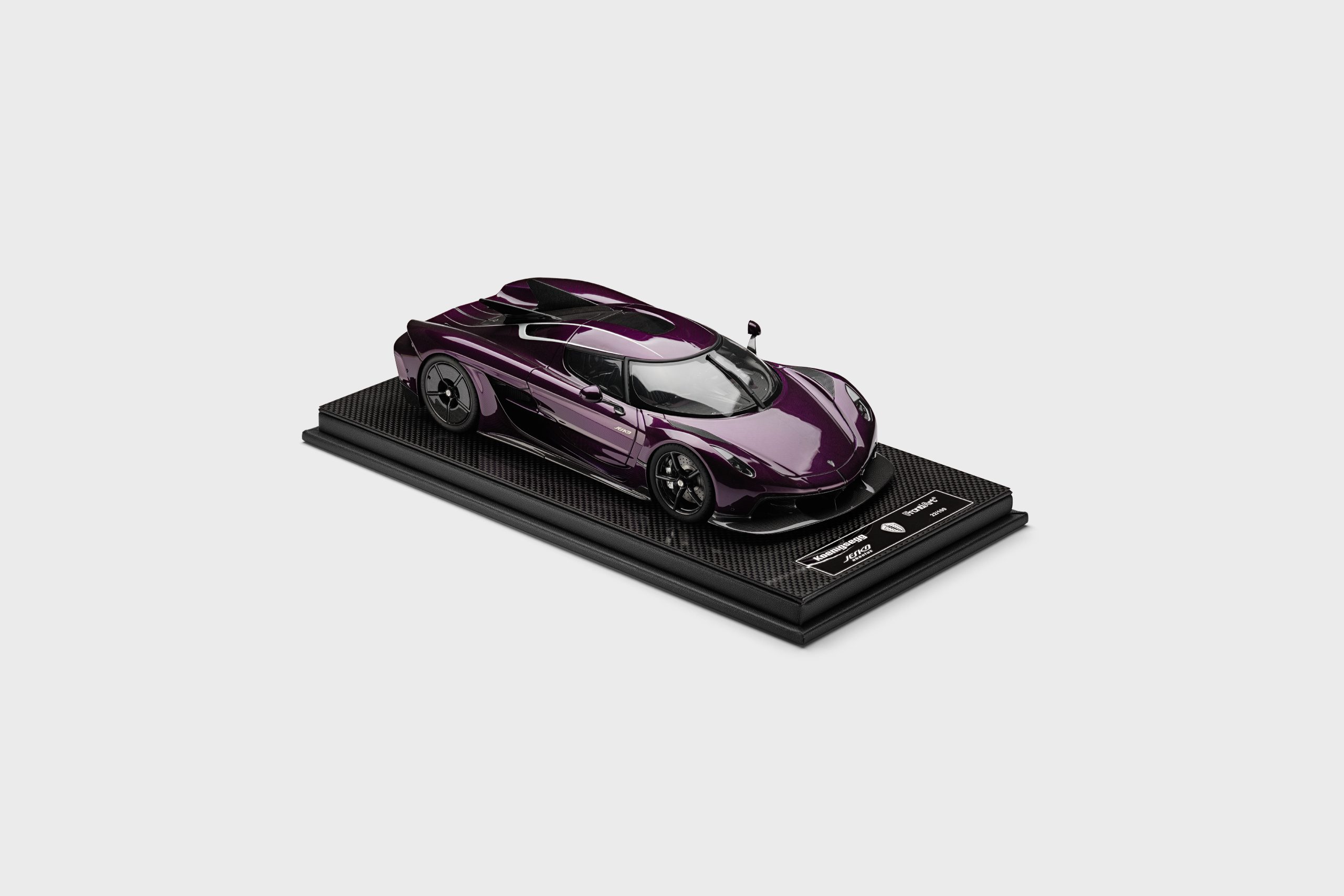 Jesko Absolut Purple Tinted Carbon 1:18